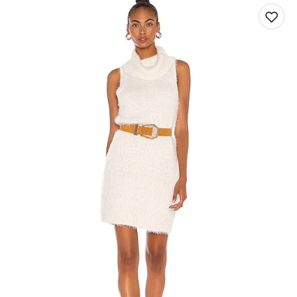 NWT! Never worn, beautiful show me your mumu fauna dress.